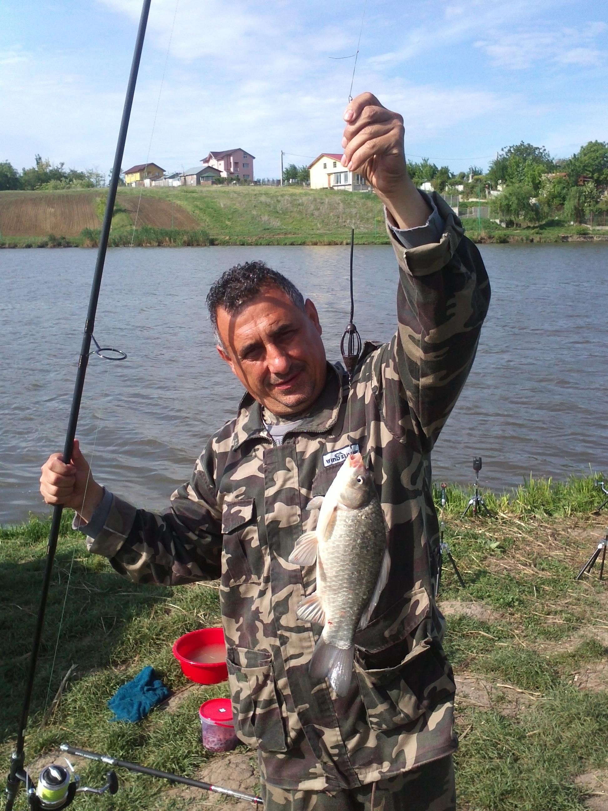 ceva pesti prinsi de mine - 111.jpg